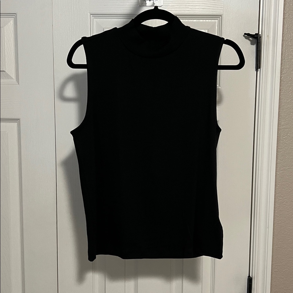 GAP Black Sleeveless Women's Top